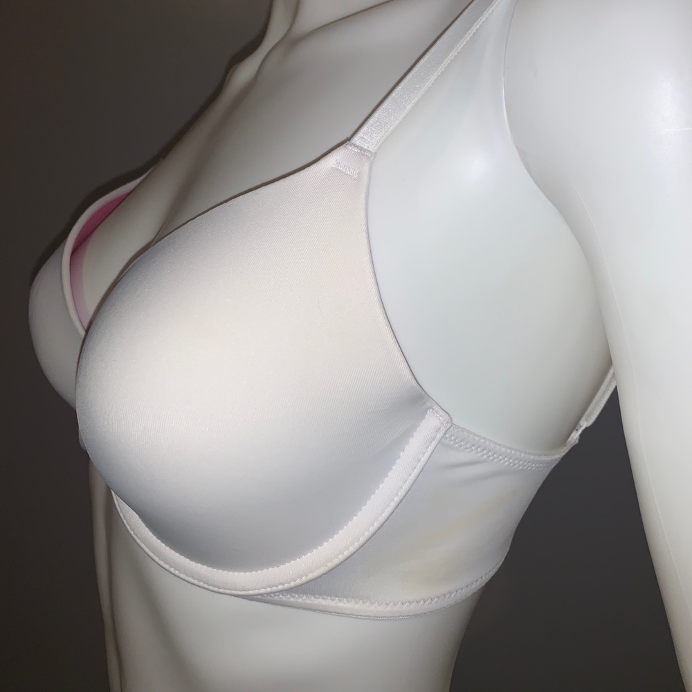 White bra by Pink Victoria’s Secret’s 32D